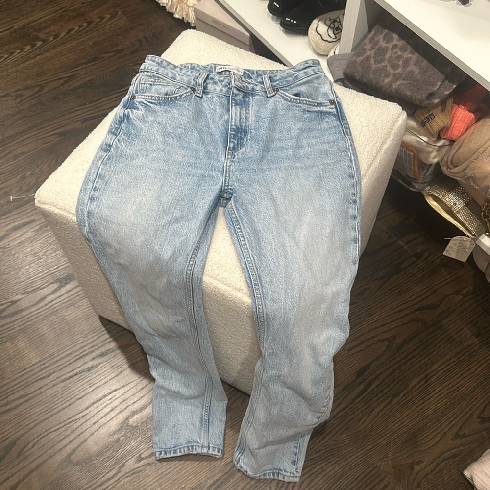 Zara jeans size 4